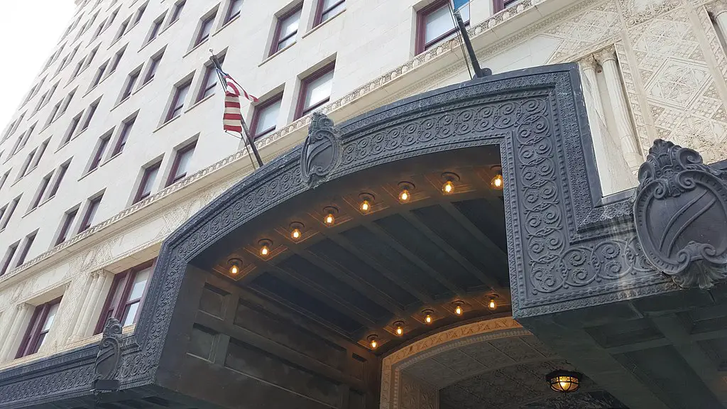 front entrance of colcord hotel in oklahoma city