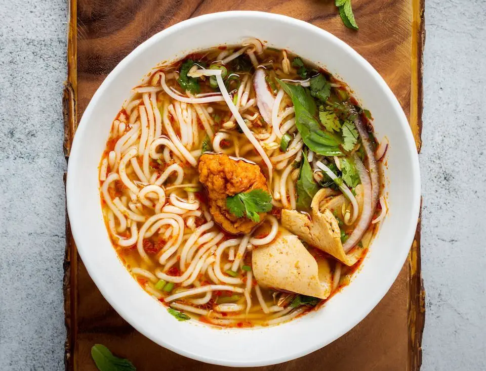 noddle dish on white ceramic bowl